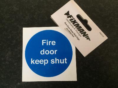 Fire Door Keep Shut Sign - 80mm x 80mm